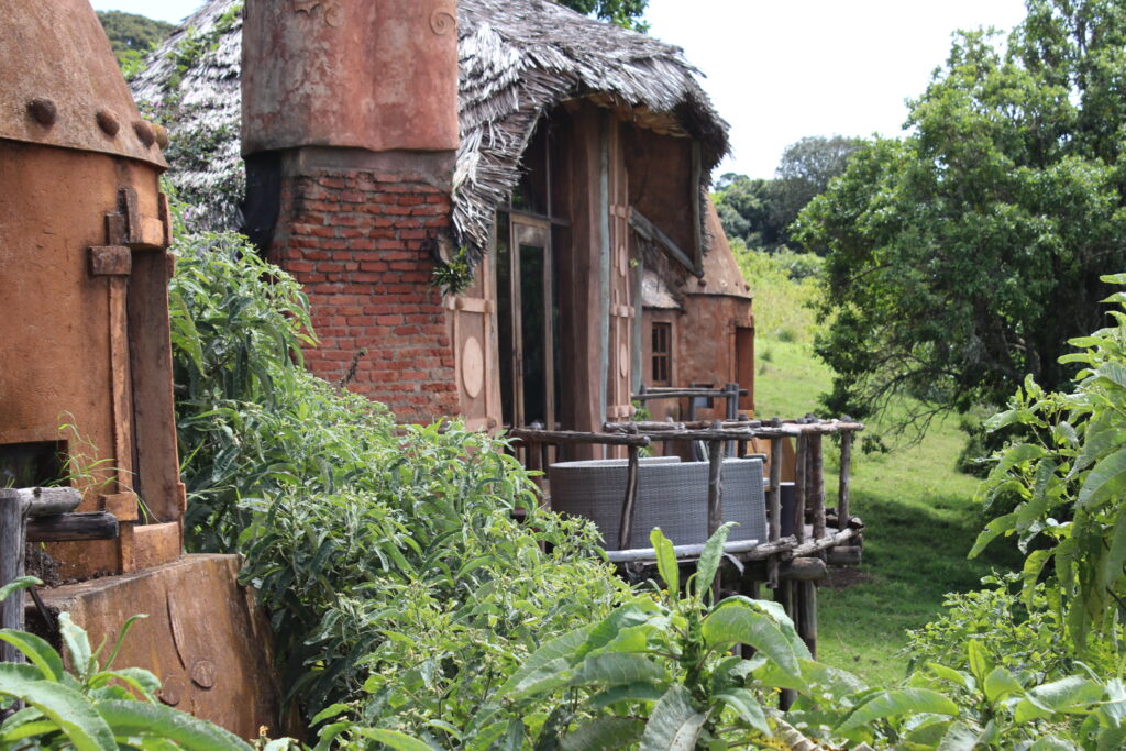 giraffe manor eating breakfast with giraffes kenya awe inspiring andBeyond Serengeti Under Canvas tanzania Camp Africa safari zebra elephant lion hippopotamus crocodile cape buffalo giraffe bird Serengeti under canvas Ngorongoro crater lodge Matetsi Victoria Falls Bateleur camp